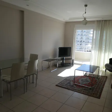 Apartamento 2+1 Deniz Manzarali Havuzlu