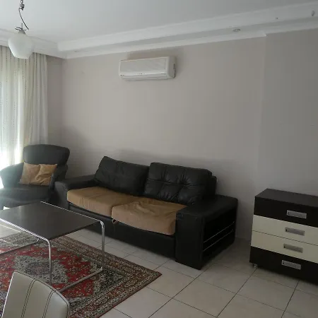 2+1 Deniz Manzarali Havuzlu Apartamento