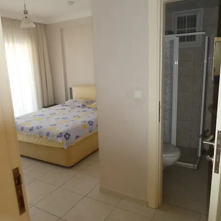 2+1 Deniz Manzarali Havuzlu Apartamento Alanya